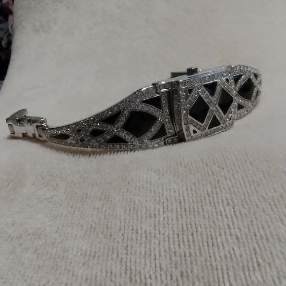 VTG Annie Klein Bangal Style Watch Never Worn, Black W/ Criss Cross Clear Stones - Picture 3 of 8